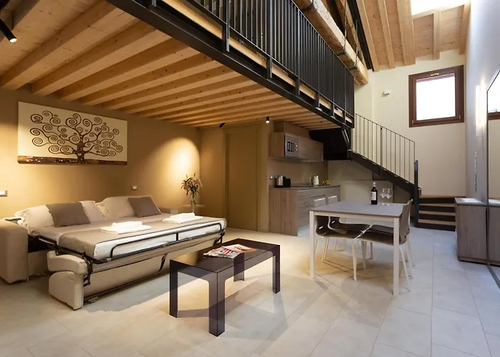 8 Loft *