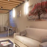 8 Loft Apartment