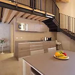 8 Loft アパート