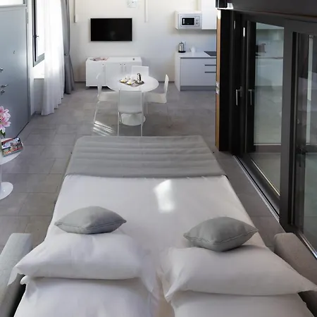 Apartment 8 Loft