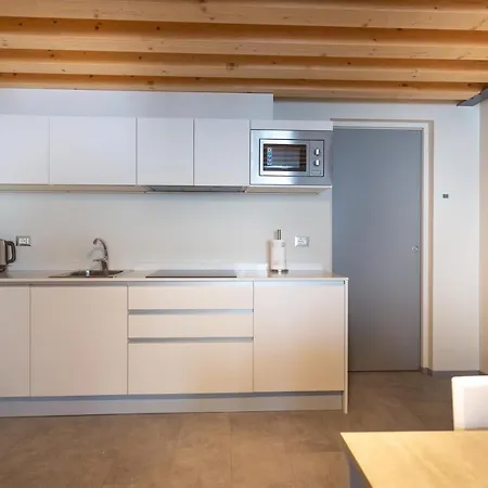 8 Loft *