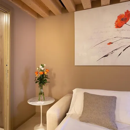 Apartment 8 Loft