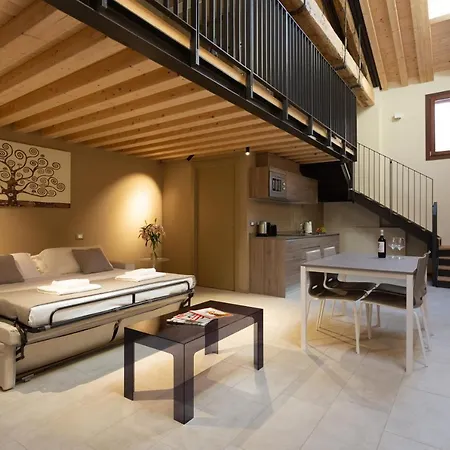 8 Loft *