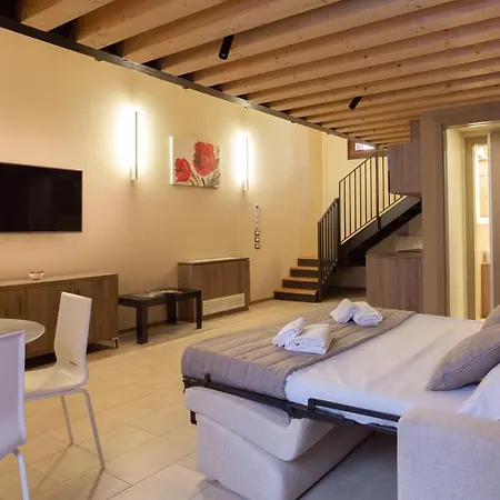 8 Loft *