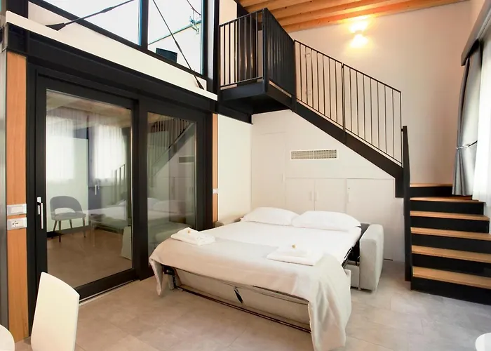 8 Loft Apartment Venice